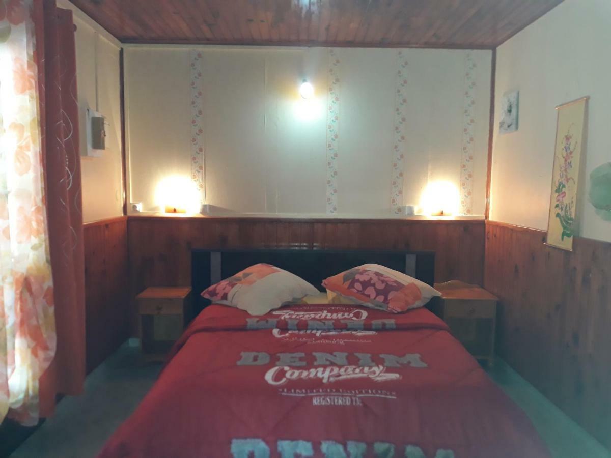 실라오스 Petite Fleur De Lentilles B&B 외부 사진