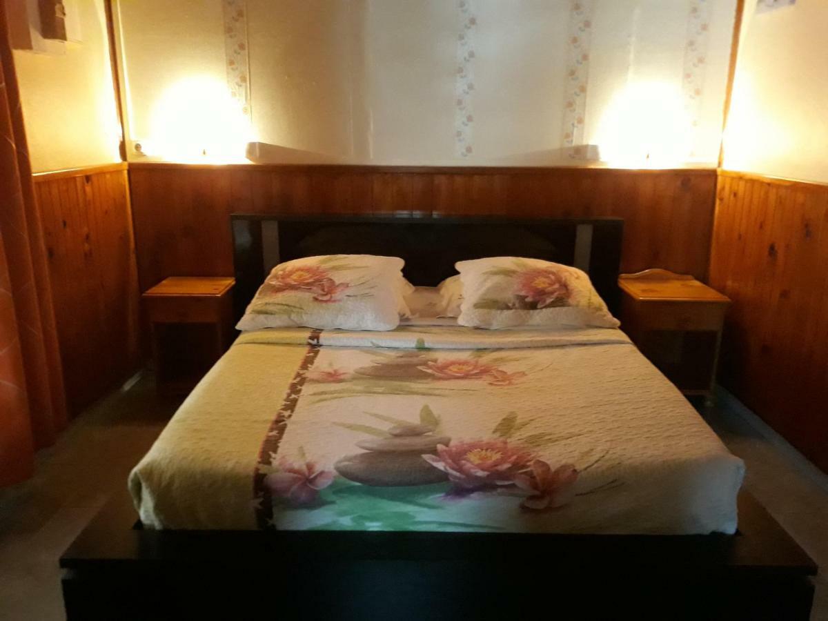 실라오스 Petite Fleur De Lentilles B&B 외부 사진