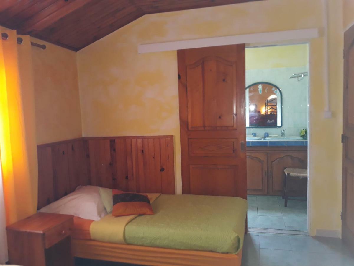 실라오스 Petite Fleur De Lentilles B&B 외부 사진